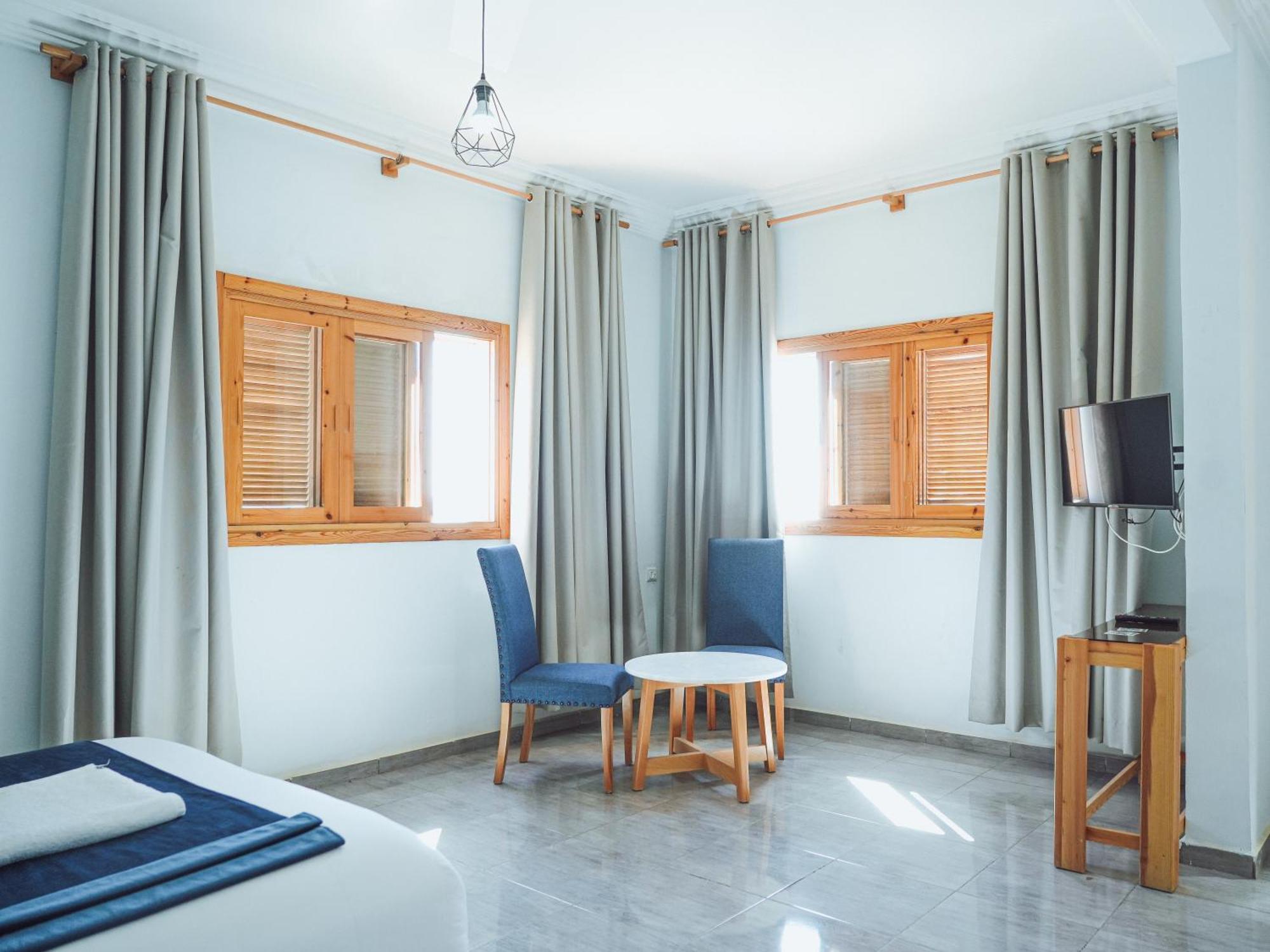 Fyndy Hotel Дакла Екстериор снимка